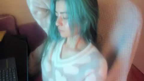   online show from July 9, 6:40 am
