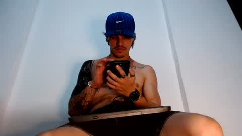 sammy model independiente online show from August 13, 4:54 pm