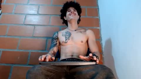 sammy model independiente online show from August 17, 10:31 am