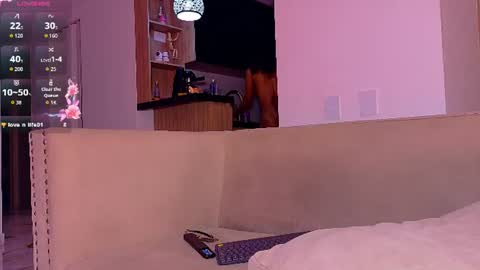 sammywish  online show from August 10, 6:37 am