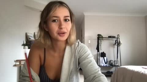 Sammy online show from May 12, 11:37 pm