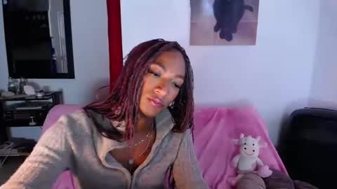 Samy doll online show from June 7, 10:15 pm
