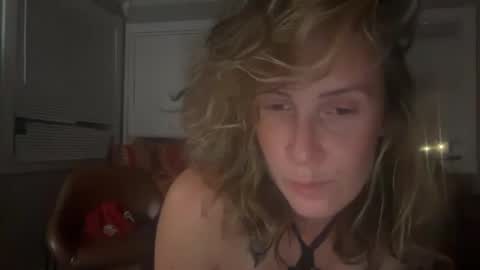 samsonsmilkmaid online show from August 17, 3:33 am