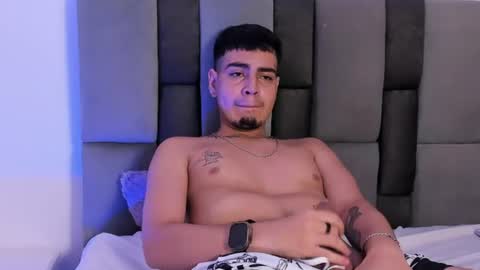 samu_leniz online show from August 11, 4:09 pm