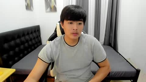 Samuel online show from August 12, 3:47 pm