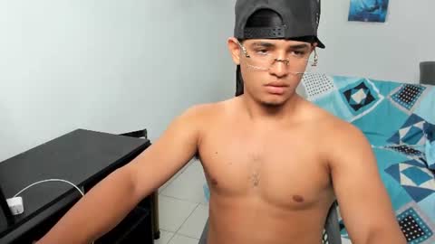samxx_muscle online show from August 6, 1:43 pm