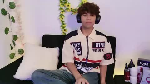 Sammy online show from August 4, 4:53 am