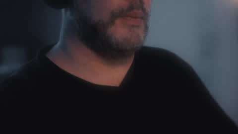 Sanders online show from April 22, 1:08 am