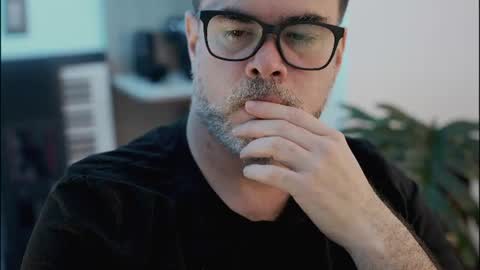Sanders online show from August 16, 1:37 pm