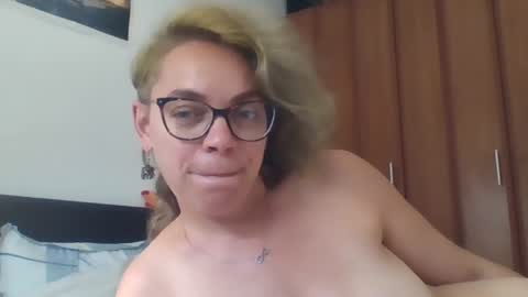 Sandra online show from July 7, 1:37 pm