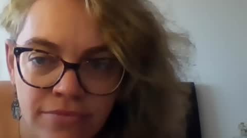 Sandra online show from August 5, 11:19 am