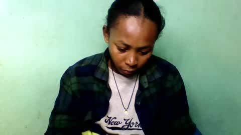 sandra1253099 online show from August 10, 5:25 pm