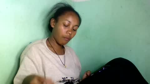 sandra1253099 online show from August 11, 1:35 pm