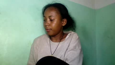 sandra1253099 online show from August 11, 5:26 pm