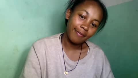 sandra1253099 online show from August 11, 6:32 pm