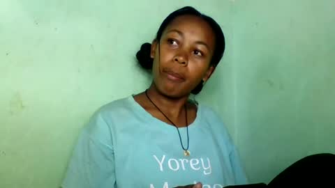 sandra1253099 online show from August 12, 7:00 am