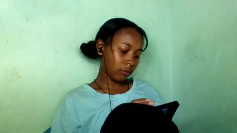 sandra1253099 online show from August 12, 9:22 am