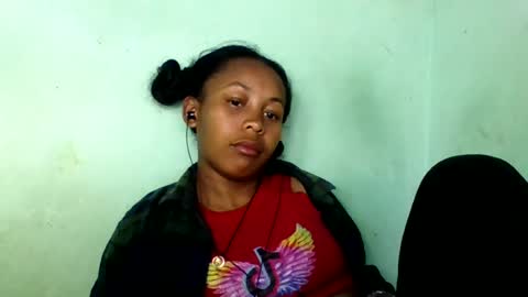 sandra1253099 online show from August 12, 6:21 pm