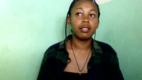 sandra1253099 online show from August 14, 9:02 am