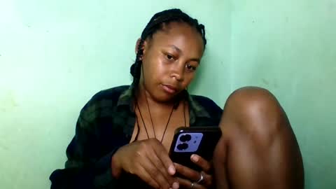 sandra1253099 online show from August 14, 4:43 pm
