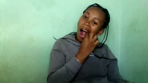 sandra1253099 online show from August 15, 3:05 pm