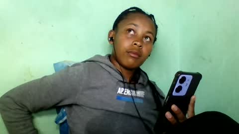 sandra1253099 online show from August 15, 5:17 pm