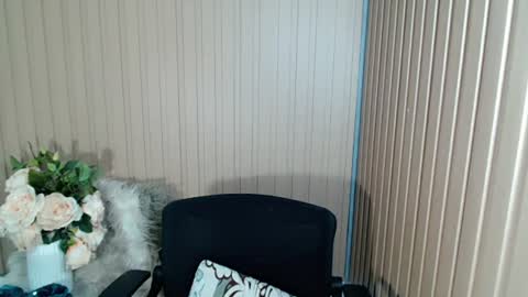 sandra online show from August 13, 9:34 am