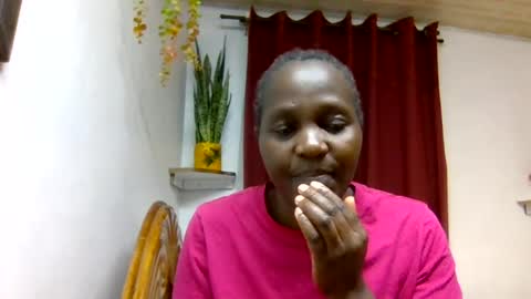 sandra online show from August 9, 4:08 pm