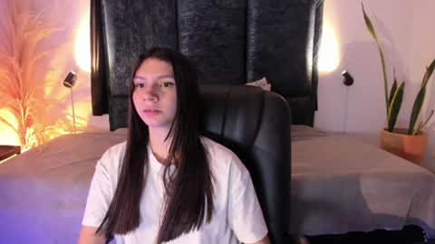 Sandra  online show from August 5, 6:06 pm
