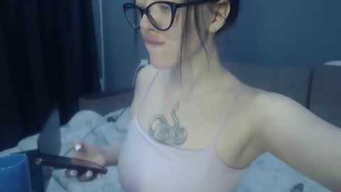 sandra_smith3007 online show from June 8, 6:30 am