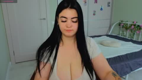 sandraeleson_ online show from August 16, 8:29 am