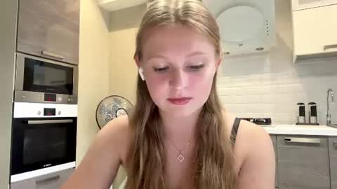 Stacy online show from August 8, 7:19 am