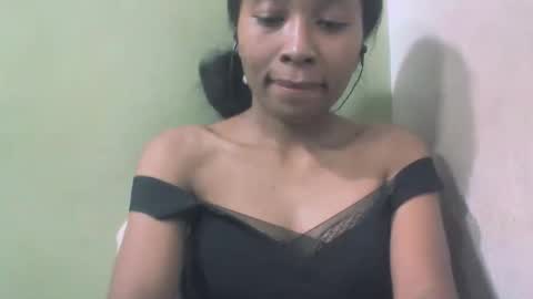 sandy735579 online show from May 4, 7:04 pm