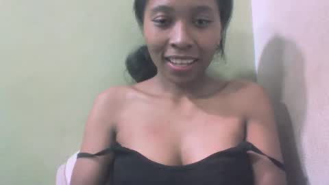 sandy735579 online show from May 10, 7:49 pm
