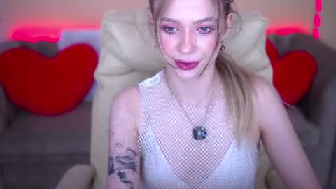 Sandy online show from August 13, 1:30 am