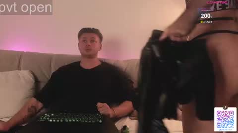 Sansa and Alex online show from July 28, 7:09 pm
