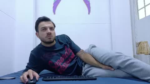 santhiago_jonnes_ online show from August 13, 12:41 pm