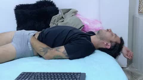 santhiago_jonnes_ online show from August 14, 3:26 pm