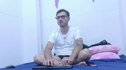 santhiago_jonnes_ online show from August 15, 1:48 pm