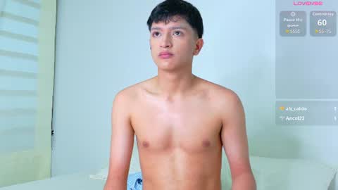 santi online show from August 12, 11:07 pm
