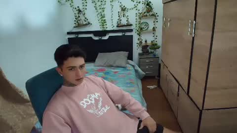santi_ss online show from July 24, 10:57 pm