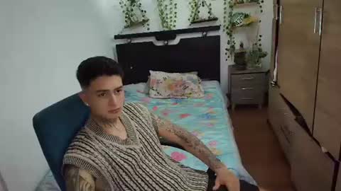 santi_ss online show from August 5, 2:31 am