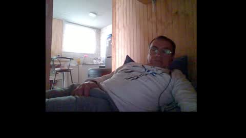 santiago_n online show from July 28, 9:21 pm