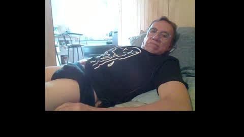 santiago_n online show from August 4, 7:22 pm