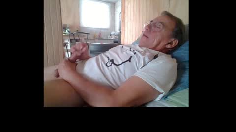 santiago_n online show from August 5, 5:55 pm