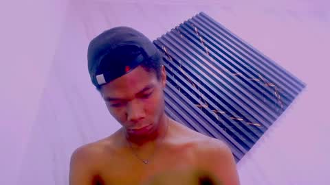 Santiiiiii  online show from April 14, 2:57 pm