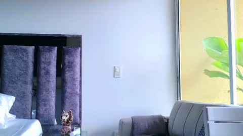 Santiago Seans online show from August 5, 2:48 pm