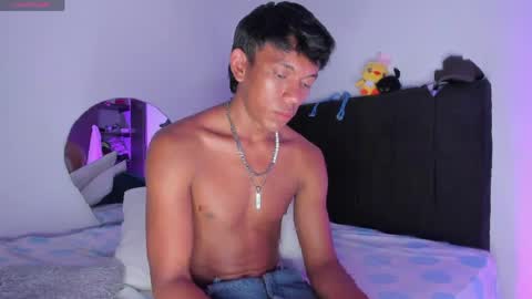 santi online show from April 7, 2:16 am