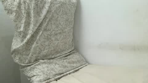 santisof3 online show from June 14, 3:20 pm
