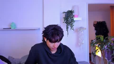 kitty online show from June 9, 6:53 am